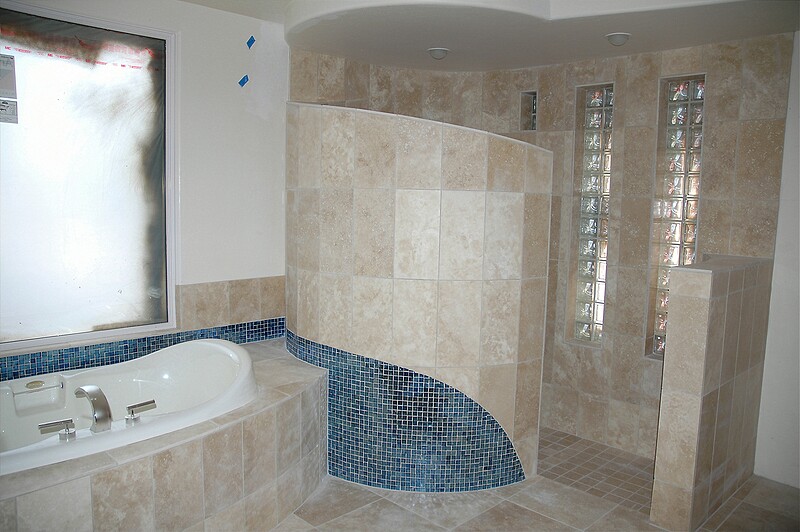 The master bathroom is really taking shape, most of the tile work is now complete.\n(February 2005)