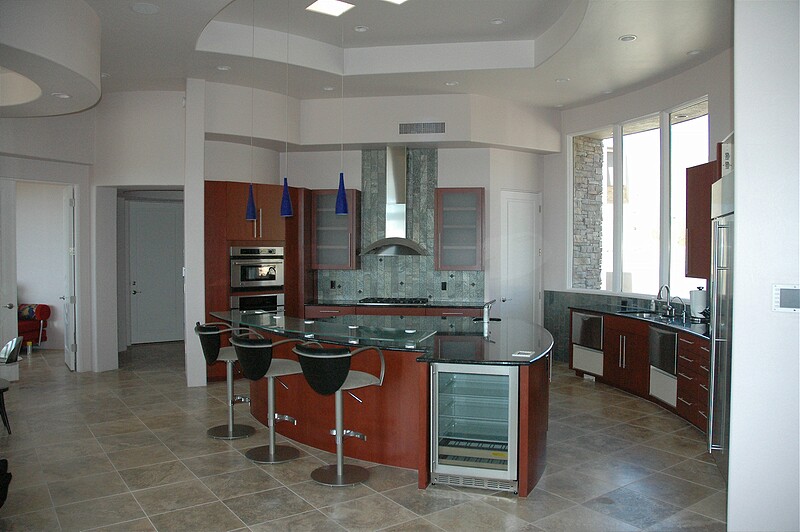 The furniture we order in Tucson has been delivered, including our kitchen bar stools.\n(April 2005)